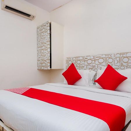 Hotel O Blue Pearl Residency Near Chhatrapati Shivaji International Airport Мумбаї Екстер'єр фото