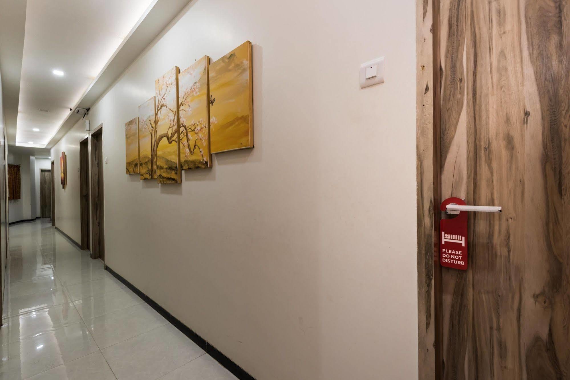 Hotel O Blue Pearl Residency Near Chhatrapati Shivaji International Airport Мумбаї Екстер'єр фото