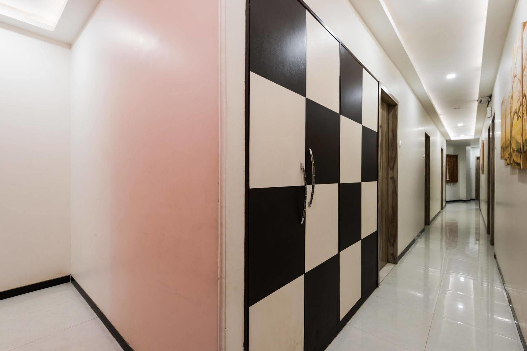 Hotel O Blue Pearl Residency Near Chhatrapati Shivaji International Airport Мумбаї Екстер'єр фото